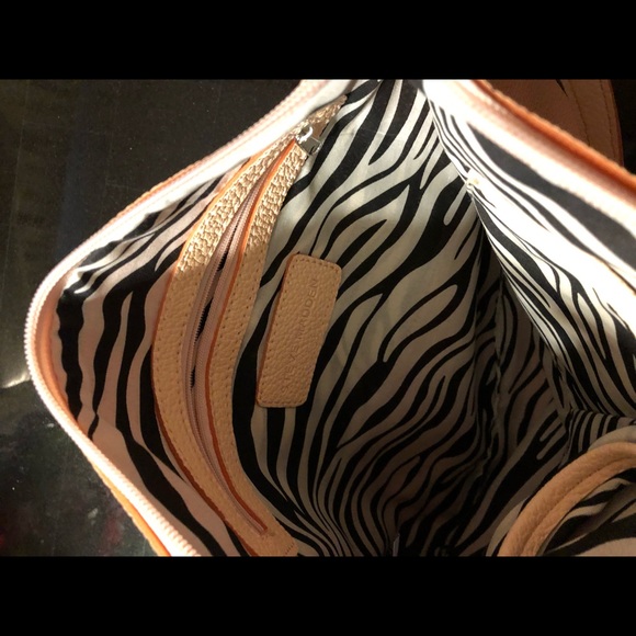 Purse - Picture 2 of 2